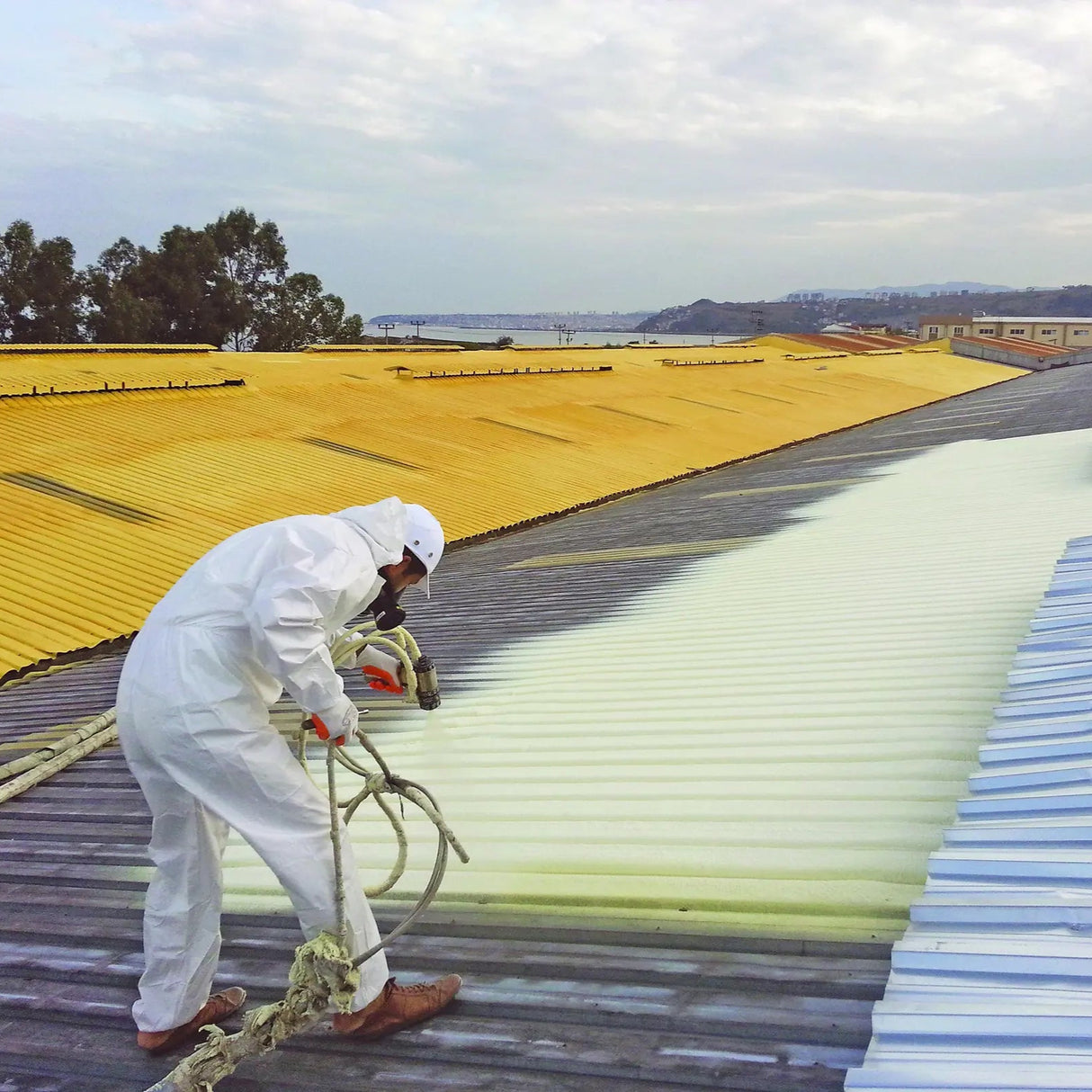 Insula INS-340 Closed Cell Rigid Spray Polyurethane Foam